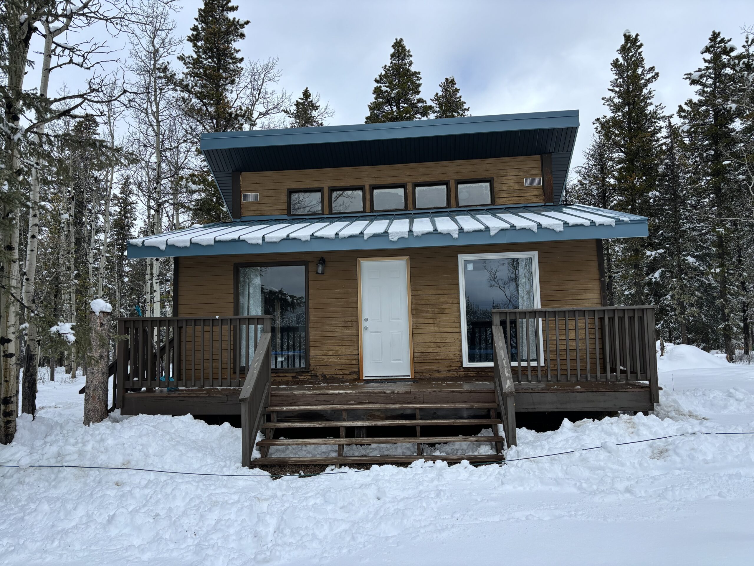 Lakeside_Cabin_Outside